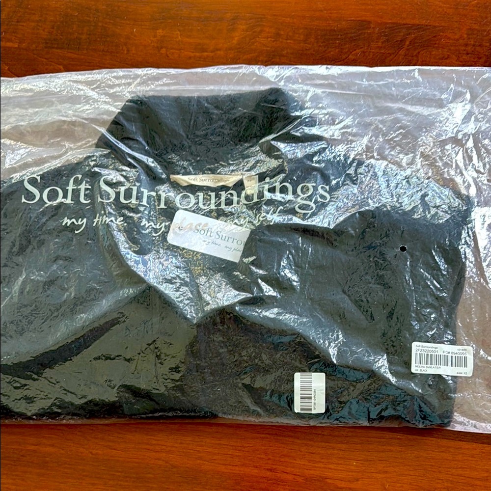 Soft Surroundings NWT Black V-Neck Sweater with Relaxed Fit - Picture 5 of 5